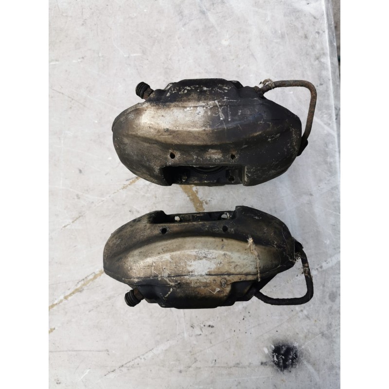 Paire-etriers-avant-porsche-911-27-rs-et-carrera-27-30-turbo (1)